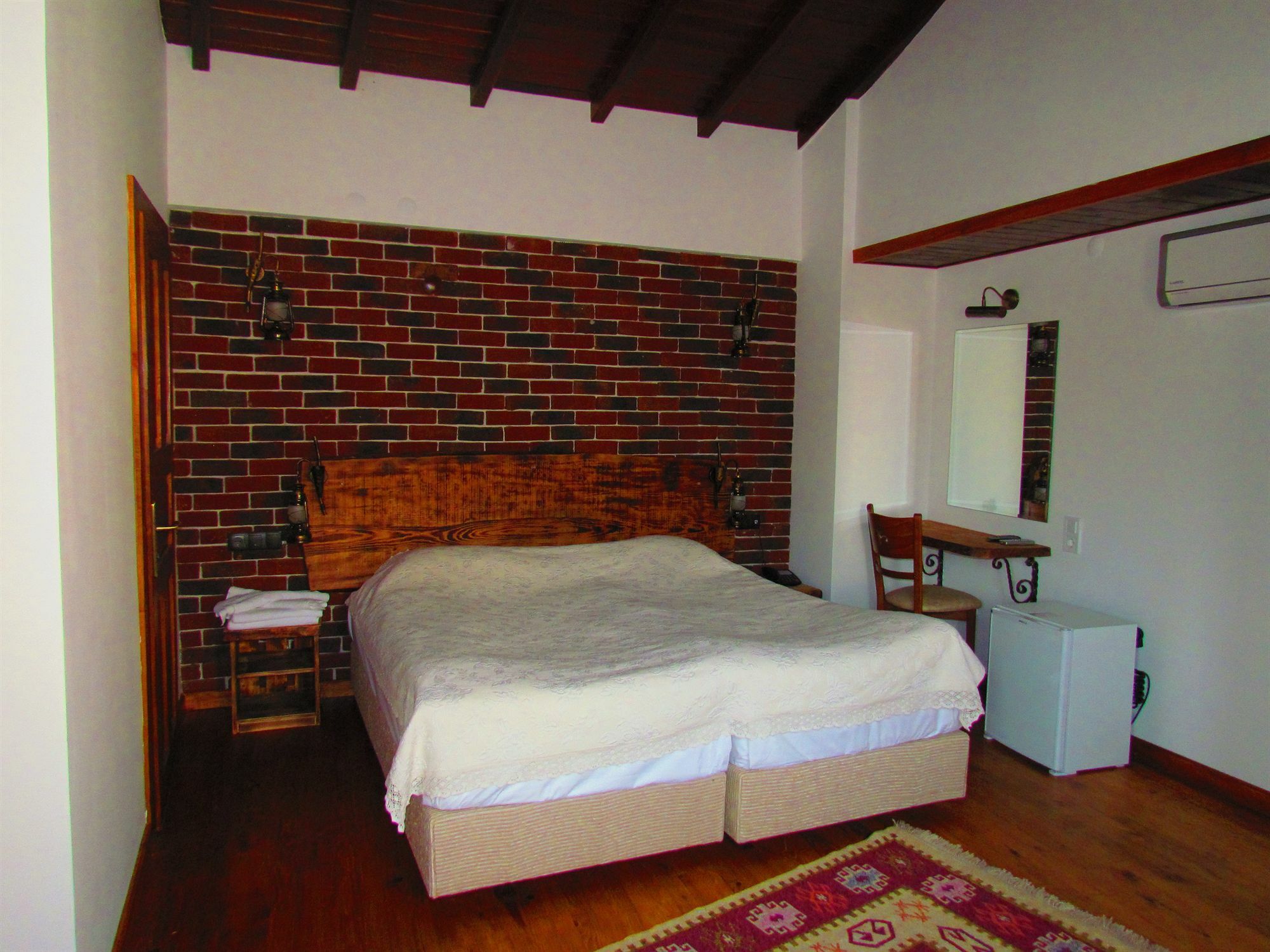 Amazon Petite Palace 3*