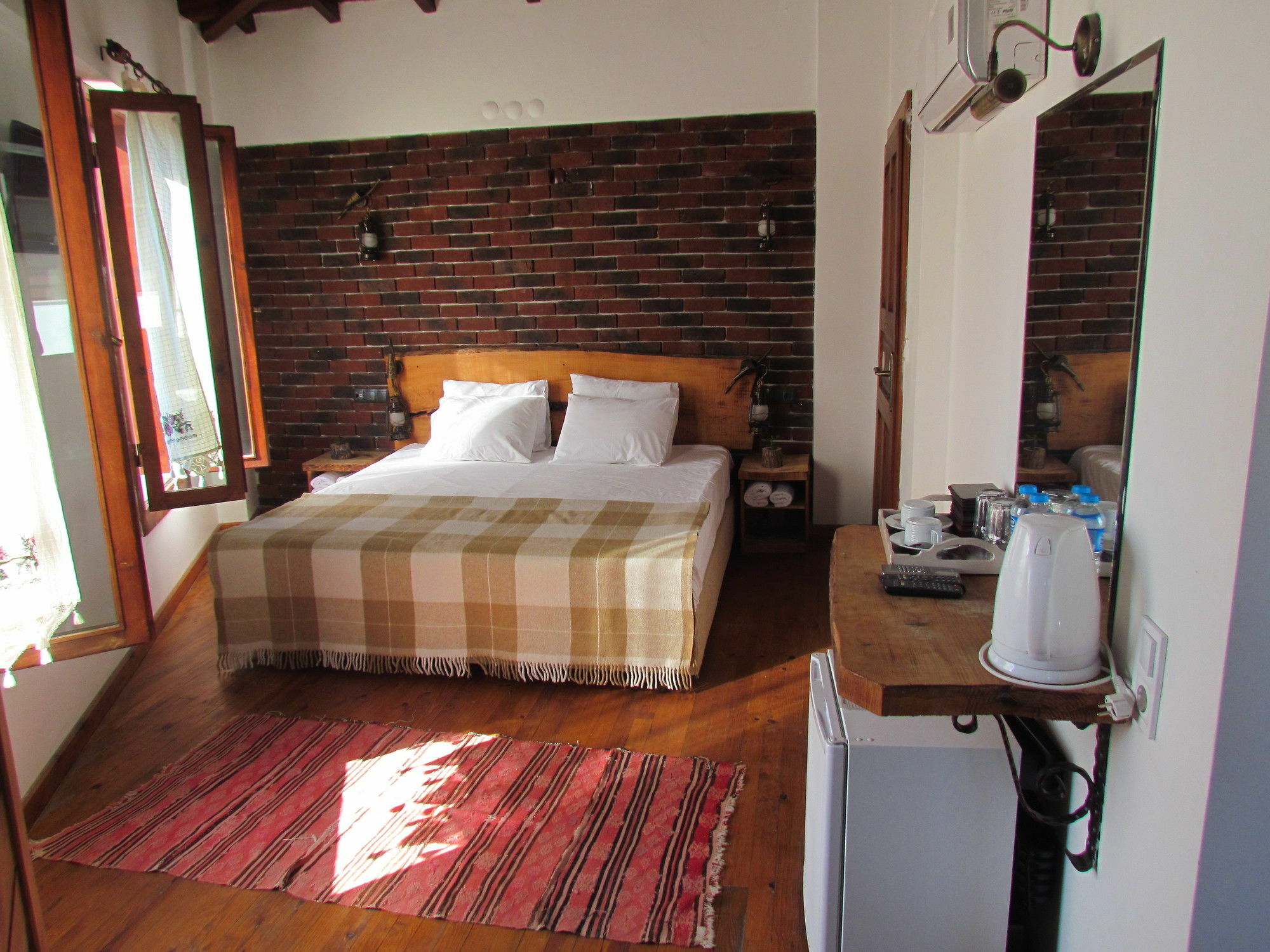 Amazon Petite Palace Gasthuis